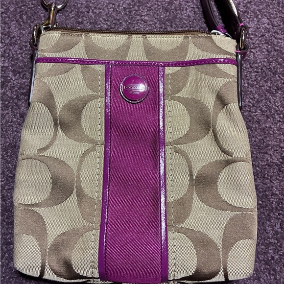 Signature C Coach Crossbody Bag - Brown and Purple RARE Zipper Adjustable - Picture 3 of 6